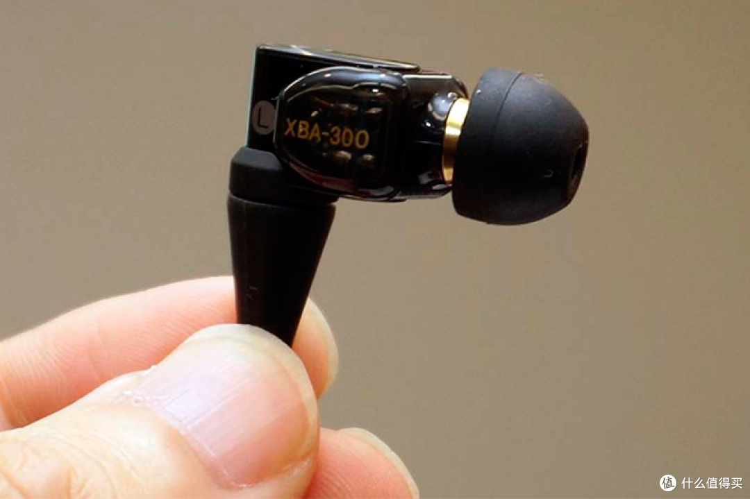 内置三单元动铁+支持Hi-Res Audio标准:SONY 索尼 推出 XBA-300入耳式动铁耳机