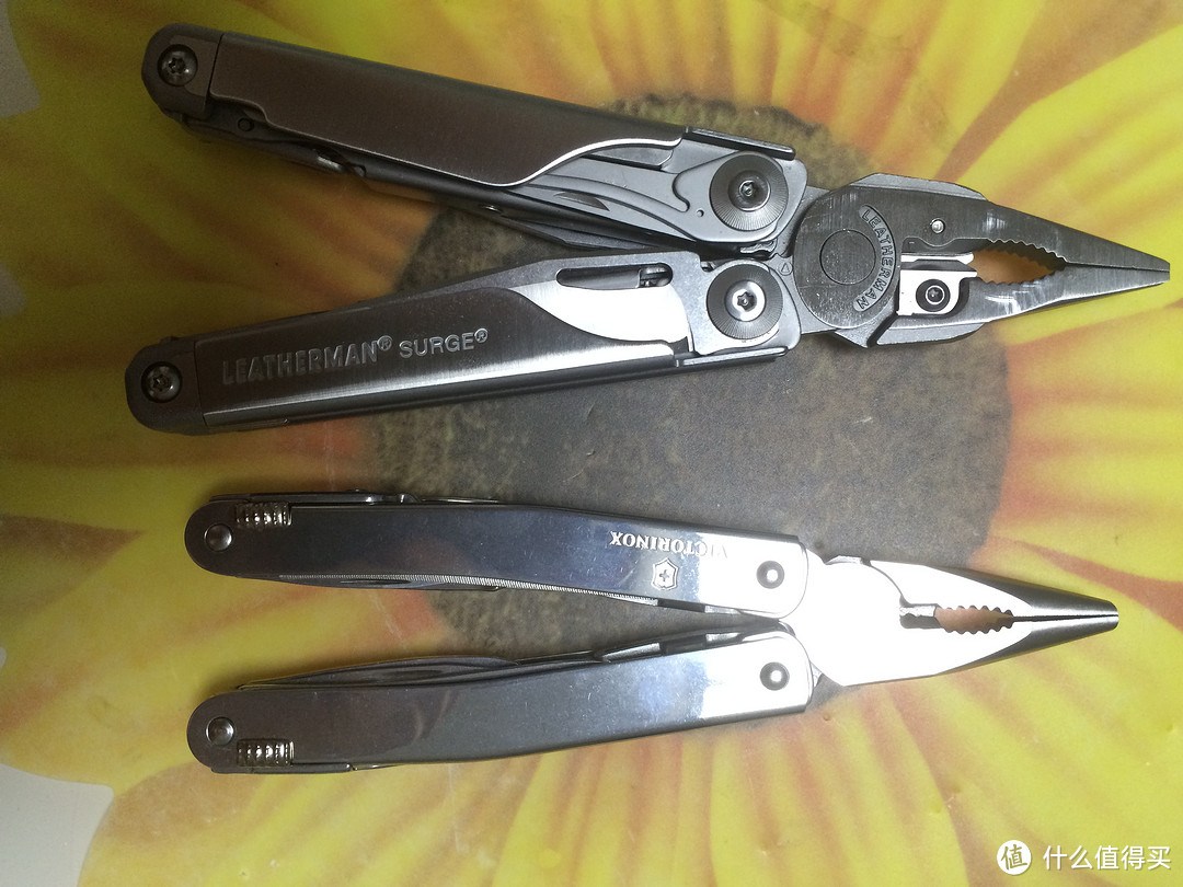 Leatherman 莱泽曼与 Victorinox 维氏 部分多功能工具的对比