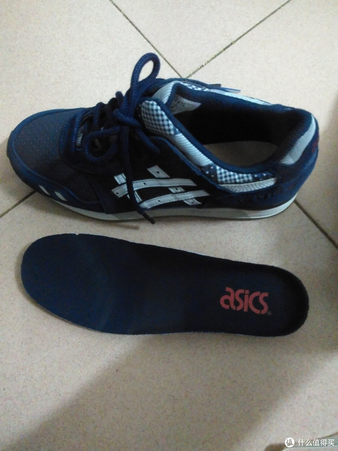 入手 ASICS 亚瑟士 跑鞋 和 MINNETONKA 迷你唐卡 平底鞋 附鞋码参考