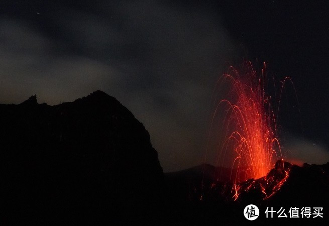 去火山岛之前的紧急购箱行动 — Legendwalker 雷剑欧客 万向轮拉杆箱 银红色 24寸