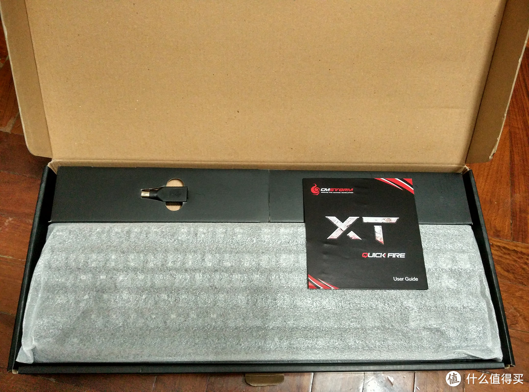 COOLMASTER 酷冷至尊 烈焰枪XT 104红轴机械键盘开箱