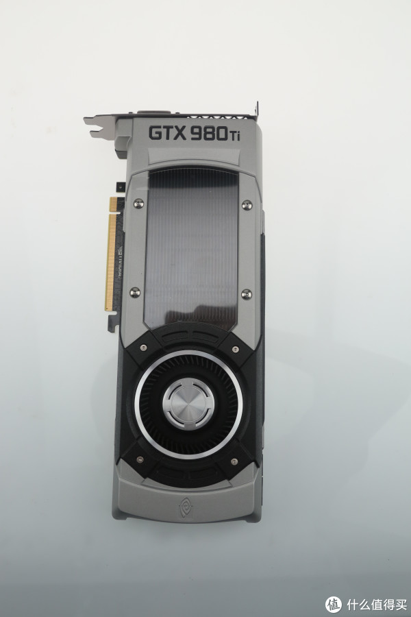 正面照,不得不说,这个公版外观设计的很成功