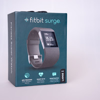 Fitbit Surge 智能乐活手环外观展示(按钮|扣带|接口|按键|设置)