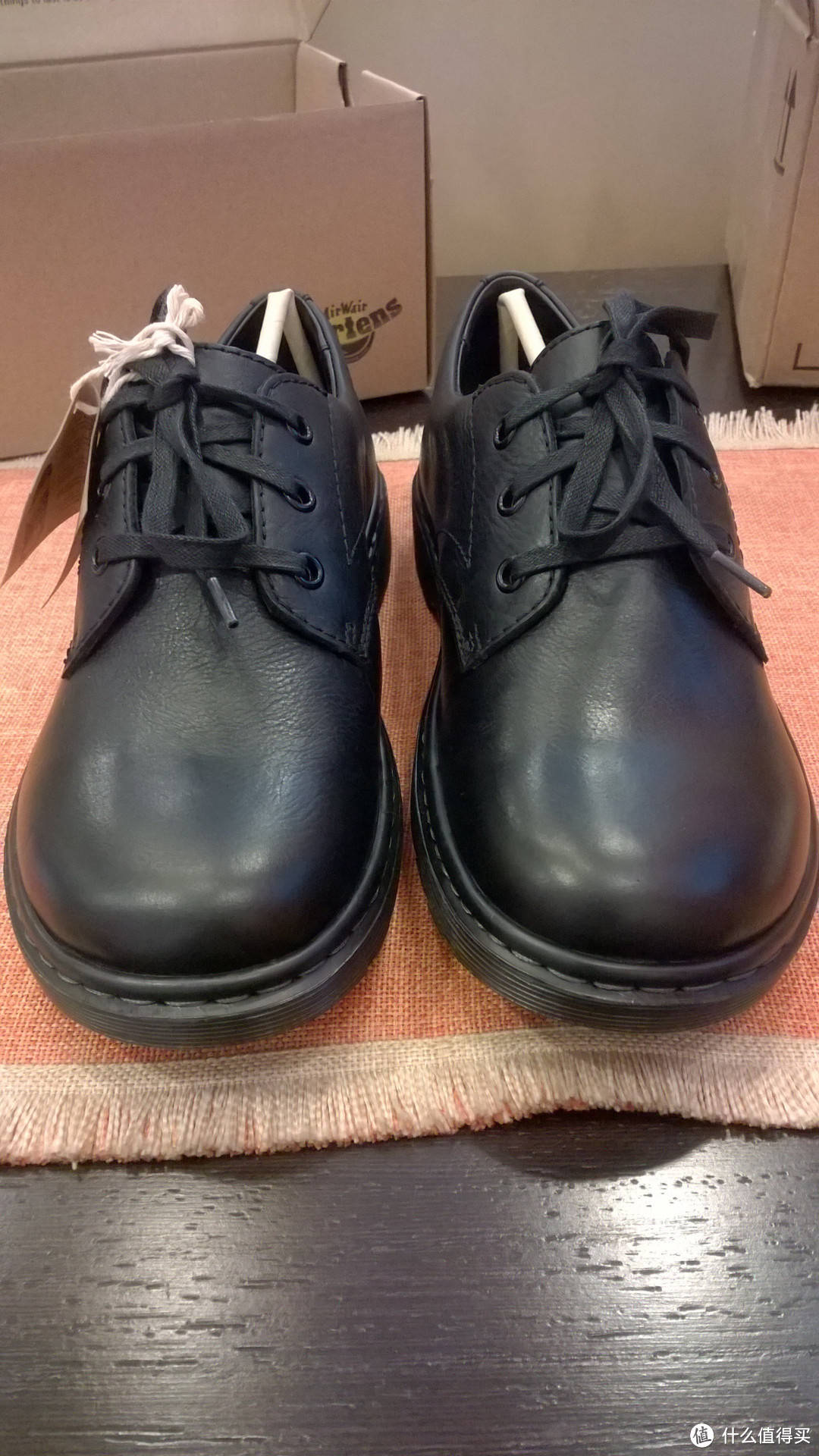 Dr. Martens 短款系带皮鞋开箱