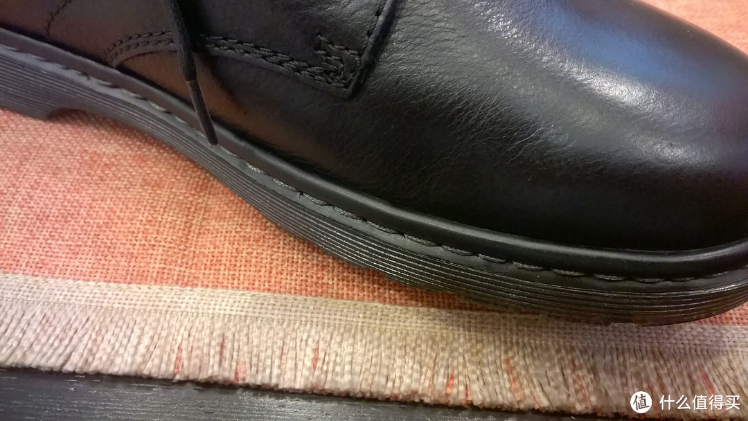 Dr. Martens 短款系带皮鞋开箱