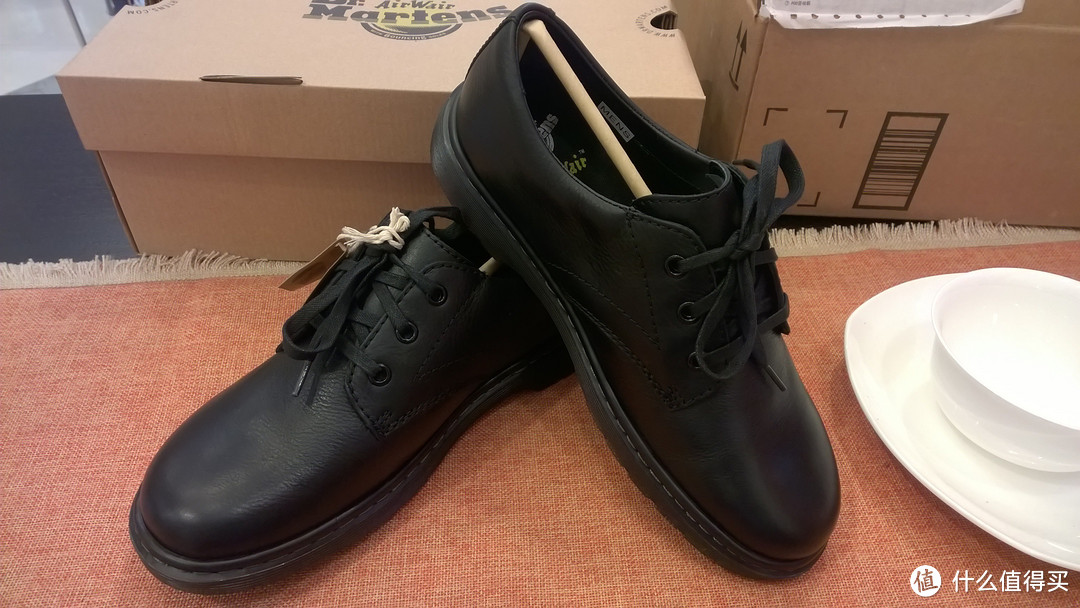 Dr. Martens 短款系带皮鞋开箱