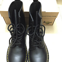 超级好价：Dr. Martens 1460 中性8孔马丁靴