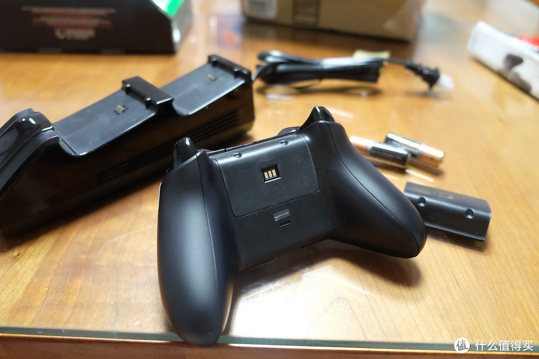 Nyko Charge Base For Xbox One拆箱及简单实用