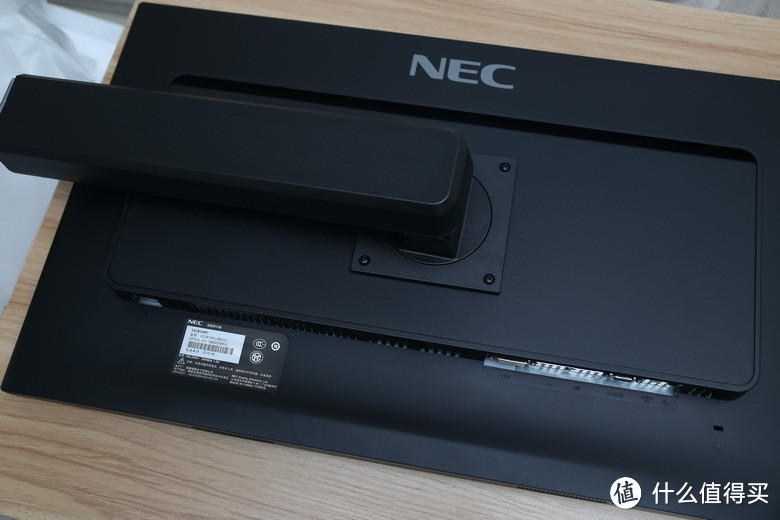 又一款入门4K：NEC VE2816PU PC显示器