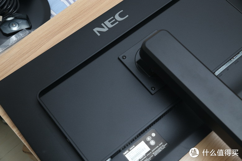 又一款入门4K：NEC VE2816PU PC显示器