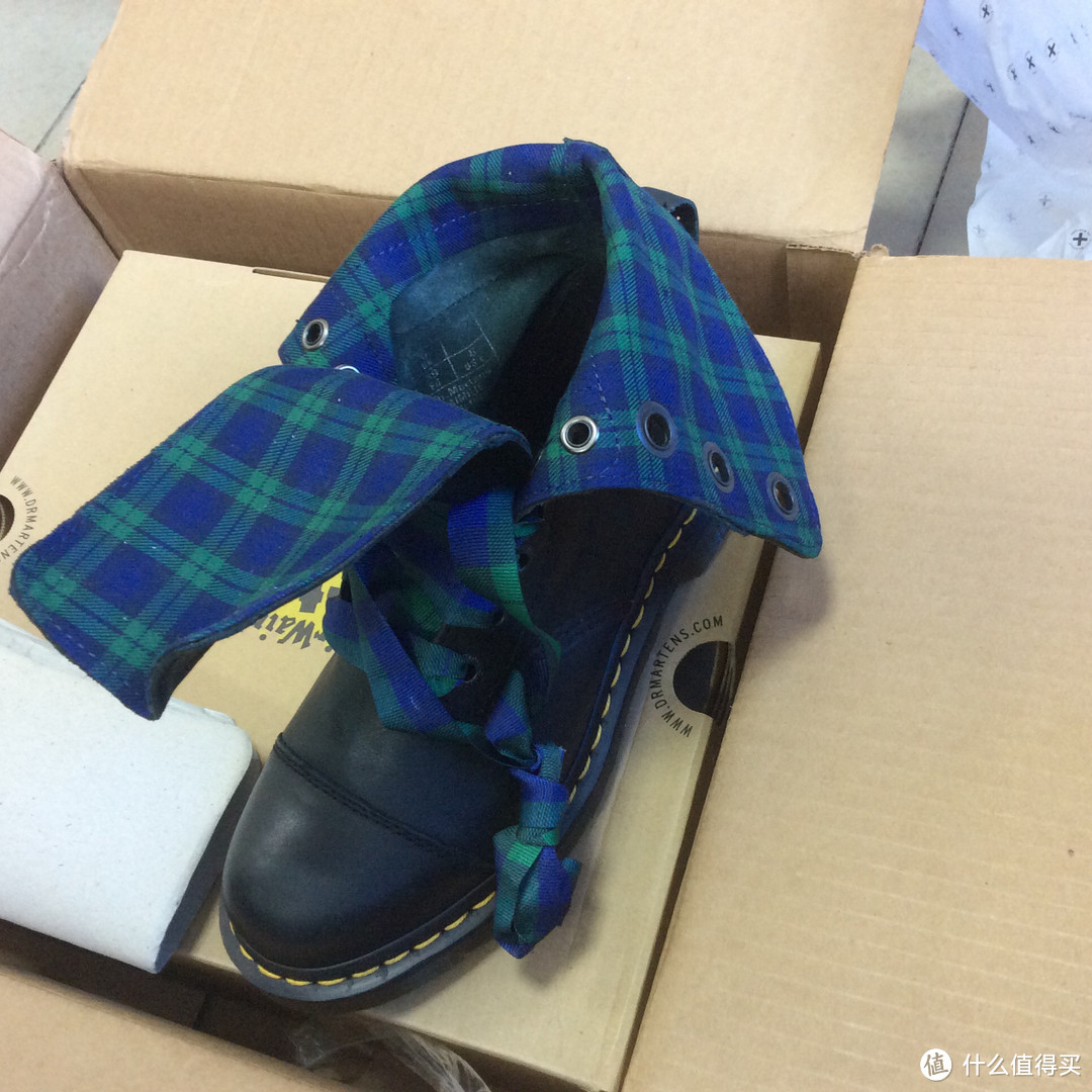 入手第一双 Dr. Martens  Aimilie 马丁靴的感受