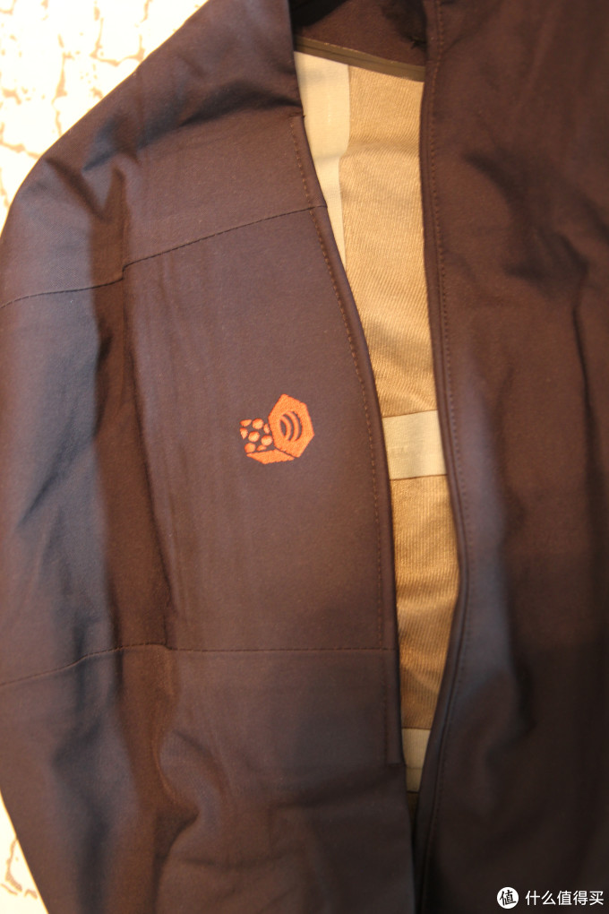 昂贵的软壳:Mountain Hardwear 山浩 Snowtastic Jacket