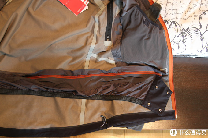 昂贵的软壳:Mountain Hardwear 山浩 Snowtastic Jacket