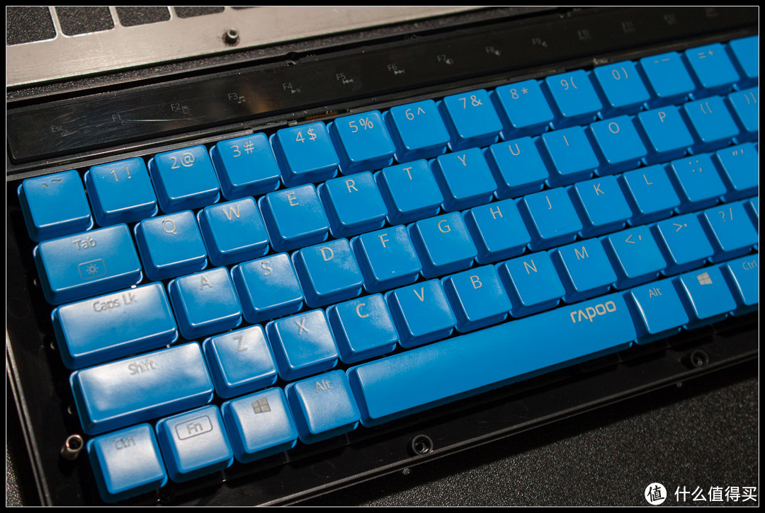 极具个性的精巧键盘——雷柏KX无线办公机械键盘