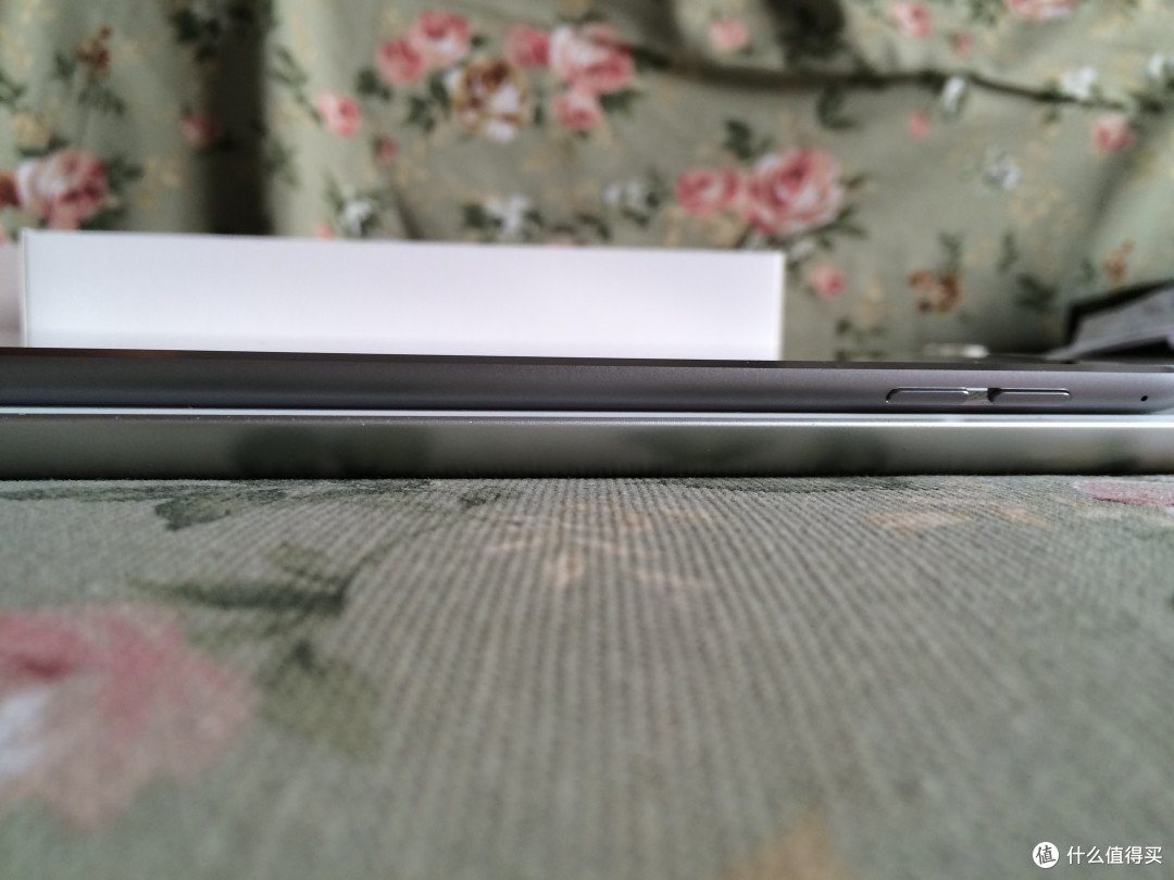 低调亮相，低调开箱：iPad mini4