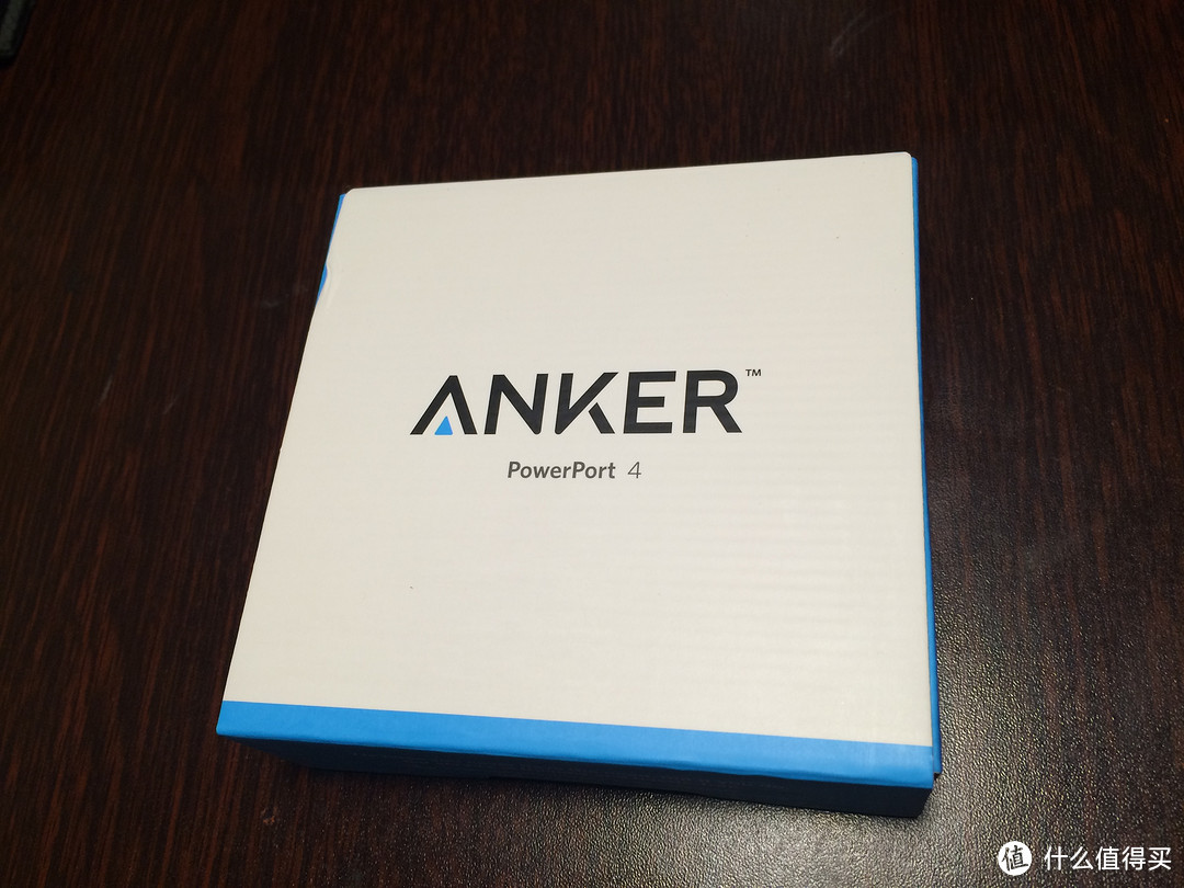 Anker PowerPort4 40W 4口USB旅行充电器开箱