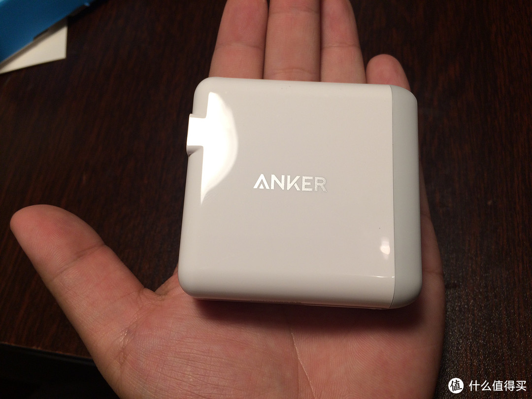 Anker PowerPort4 40W 4口USB旅行充电器开箱