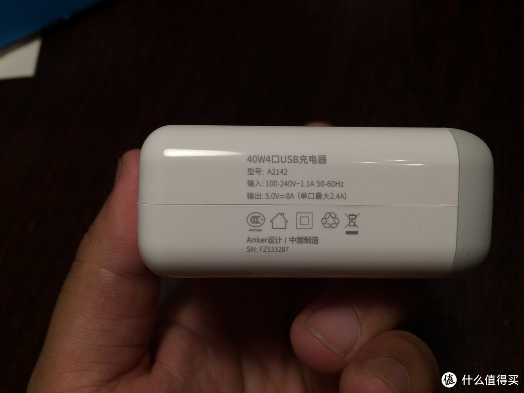 Anker PowerPort4 40W 4口USB旅行充电器开箱