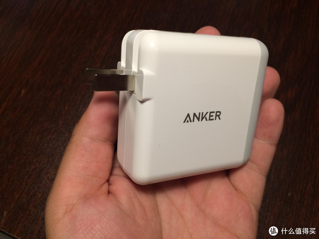 Anker PowerPort4 40W 4口USB旅行充电器开箱