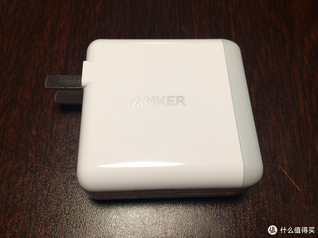 Anker PowerPort4 40W 4口USB旅行充电器开箱