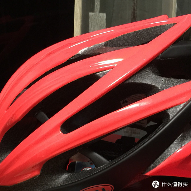 骑友们，是时候买个既安全又养眼的 Bell Gage Stripes 头盔了！