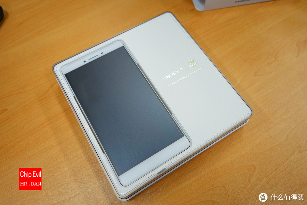 OPPO R7 PLUS 全网通64G 巴萨定制版 开箱