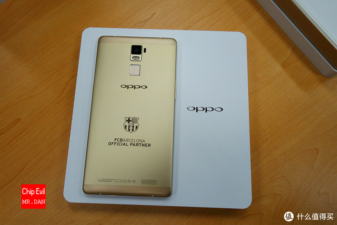 OPPO R7 PLUS 全网通64G 巴萨定制版 开箱