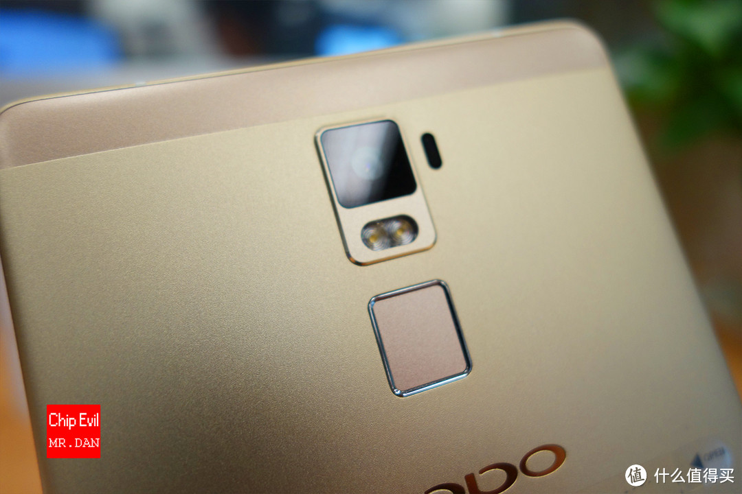 OPPO R7 PLUS 全网通64G 巴萨定制版 开箱