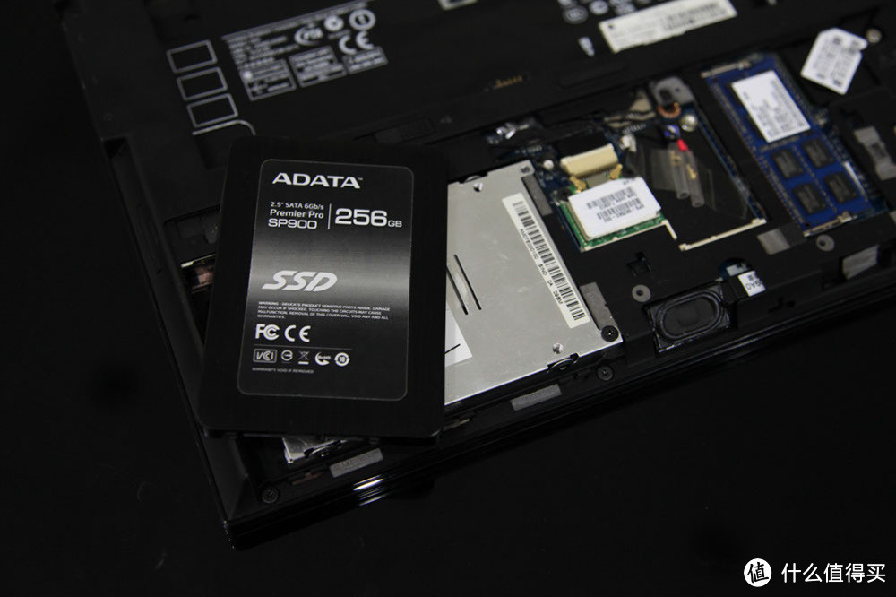 重获新生！压箱底的惠普本加装ADATA 威刚 SP900 SSD固态硬盘