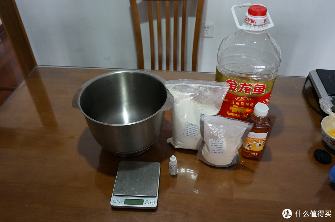 中秋必备美食:广式莲蓉蛋黄月饼--赶在节前的新手DIY攻略!