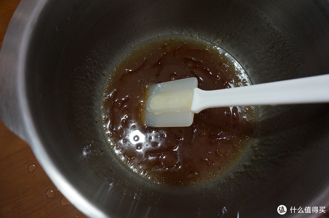 中秋必备美食:广式莲蓉蛋黄月饼--赶在节前的新手DIY攻略!