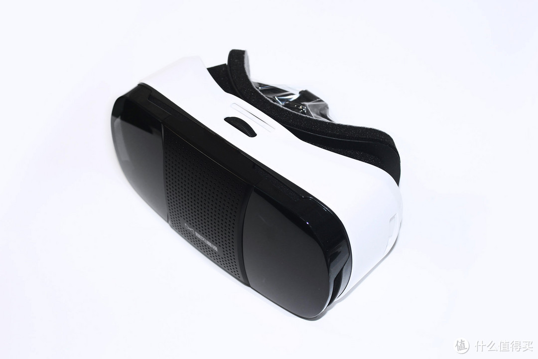 VR新体验 — 暴风魔镜III Plus 开箱体验简报