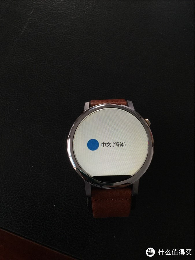 moto 360  二代智能手表开箱及初体验 ，提醒大家注意黄边