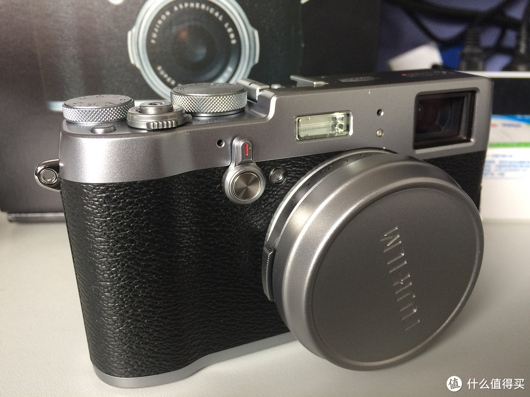 消费相机的信仰充值之路────FUJIFILM 富士 X100T B格提升指南