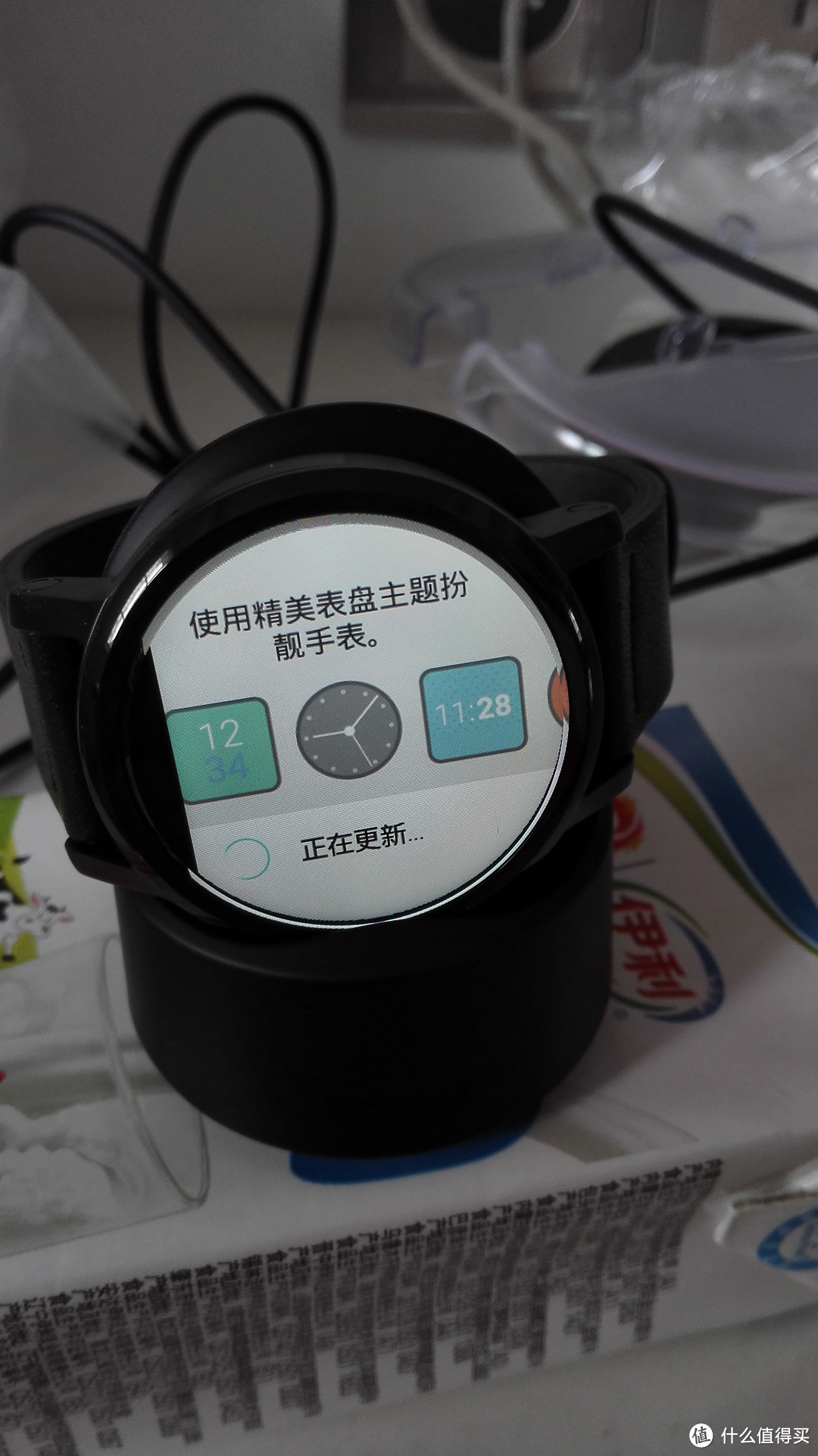 新一代 MOTO 360 智能手表简单开箱