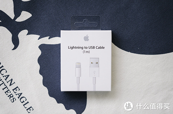 Apple Lightning to USB Cable 数据线 开箱