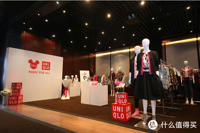 开启服装个性化服务：全球首家 优衣库“MAGIC FOR ALL”概念店 落户 上海