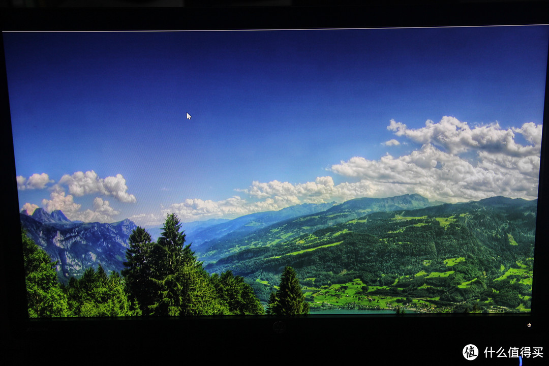 冷门的专业屏 — HP 惠普 Z23i 23英寸全新节能型显示器