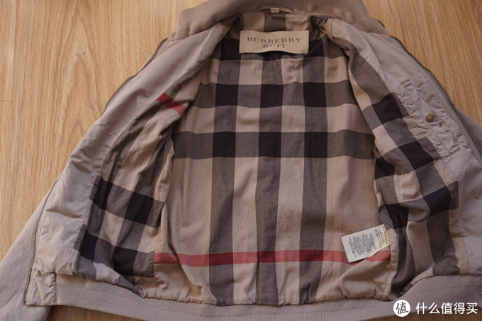 「时装搭配」晒一件Burberry BRIT系列经典夹克 「时装搭配」晒一件Burberry BRIT系列经典夹克