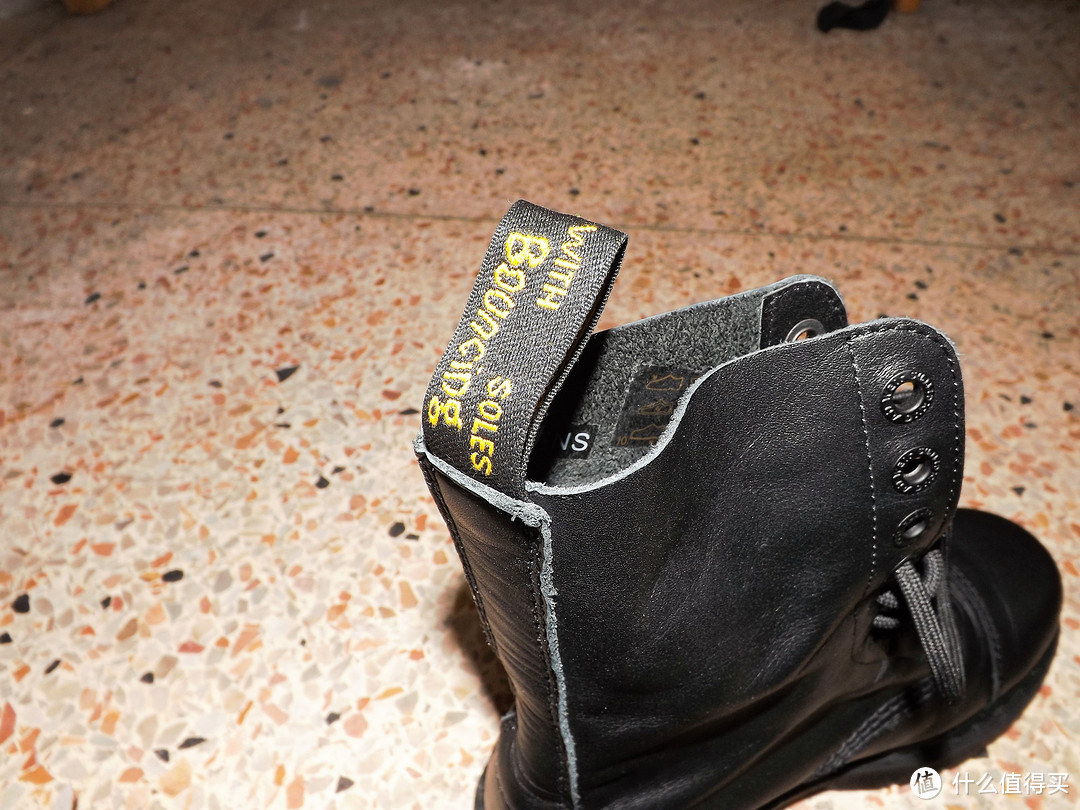 腿粗就是不服不行:Dr. Martens 8267 十孔男款马丁靴