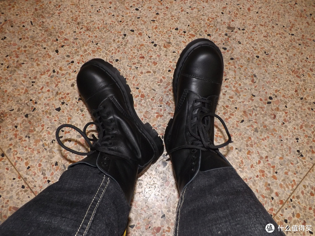 腿粗就是不服不行：Dr. Martens 8267 十孔男款马丁靴