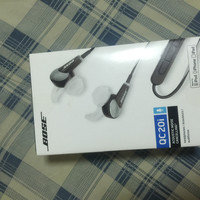 BOSE QC20i for Apple 入耳式主动降噪耳机外观展示(充电线|耳机套)