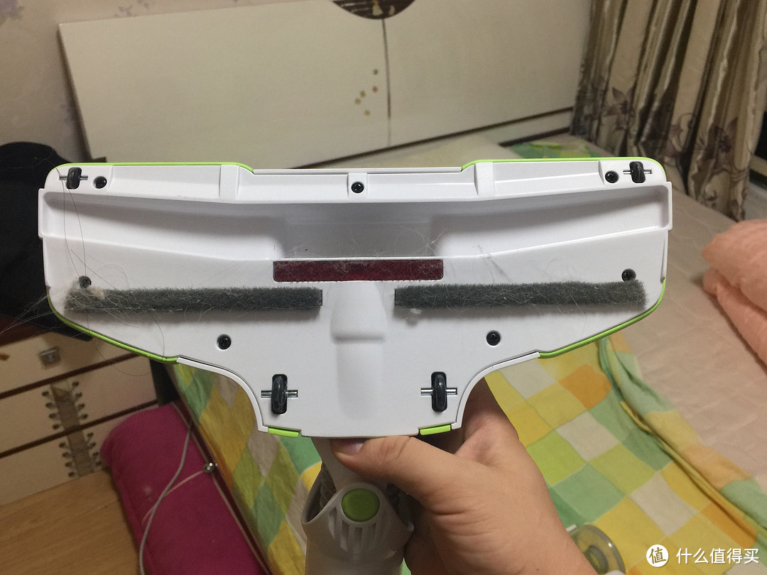 性价比可以,用户体验一般。小狗手持吸尘器测评报告
