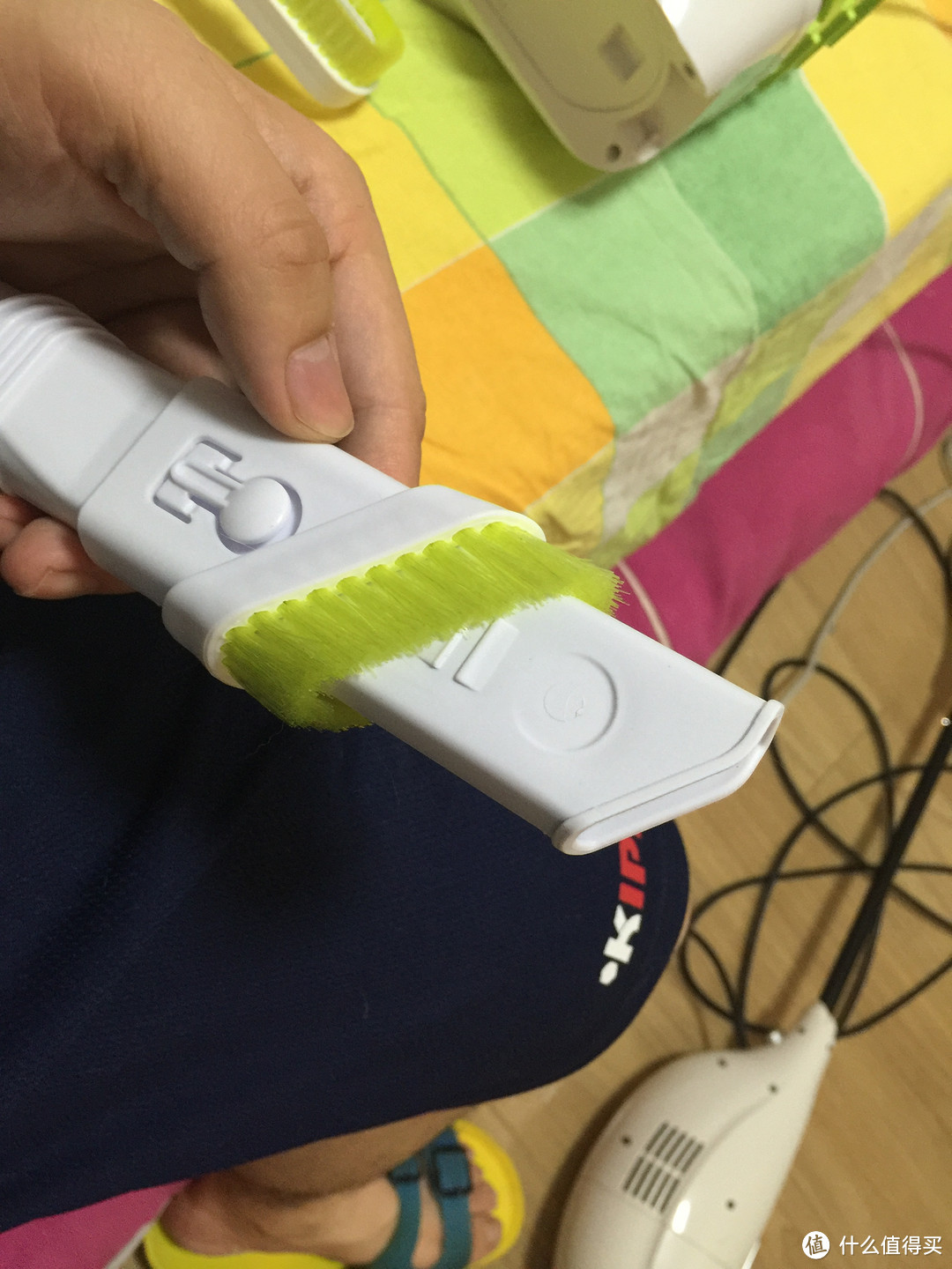 性价比可以,用户体验一般。小狗手持吸尘器测评报告