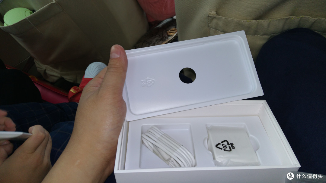 靠脸吃饭，身板也够劲。iuni N1 移动联通双4G智能手机（白色）评测报告