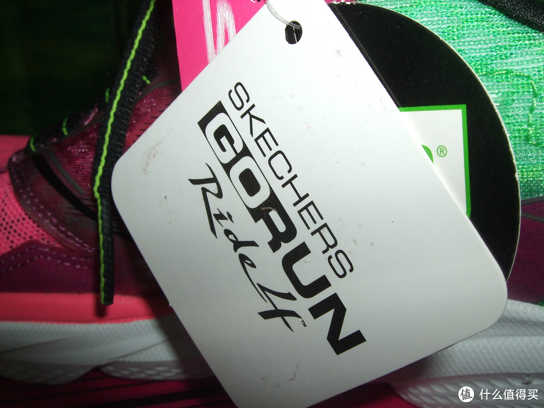 爱吾所爱：Skechers 斯凯奇 荧光色 Go Run Ride4 跑鞋