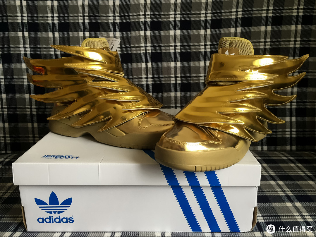 圣斗士の黄金战靴，奢华来袭：Jeremy Scott x adidas Originals Wings 3.0 Gold