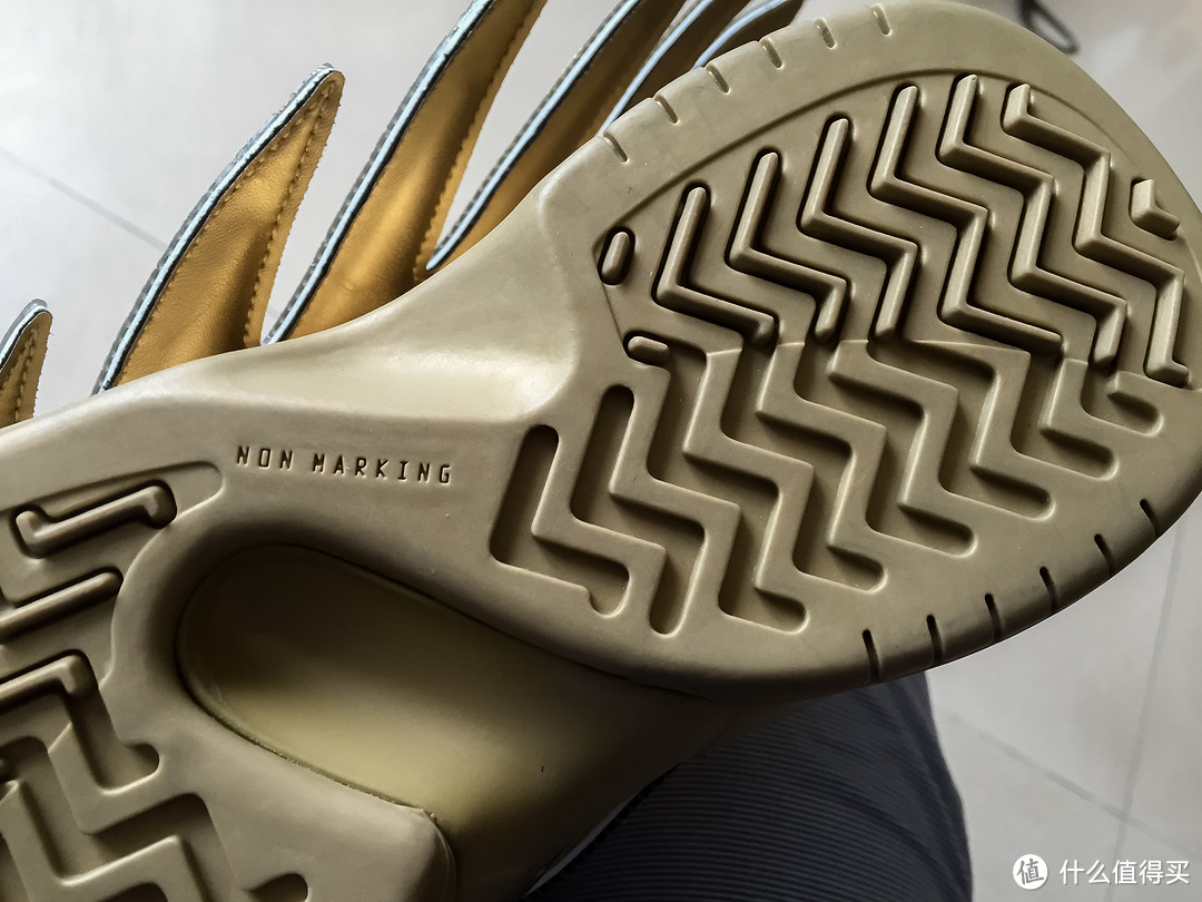 圣斗士の黄金战靴，奢华来袭：Jeremy Scott x adidas Originals Wings 3.0 Gold