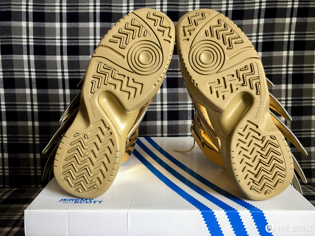 圣斗士の黄金战靴，奢华来袭：Jeremy Scott x adidas Originals Wings 3.0 Gold