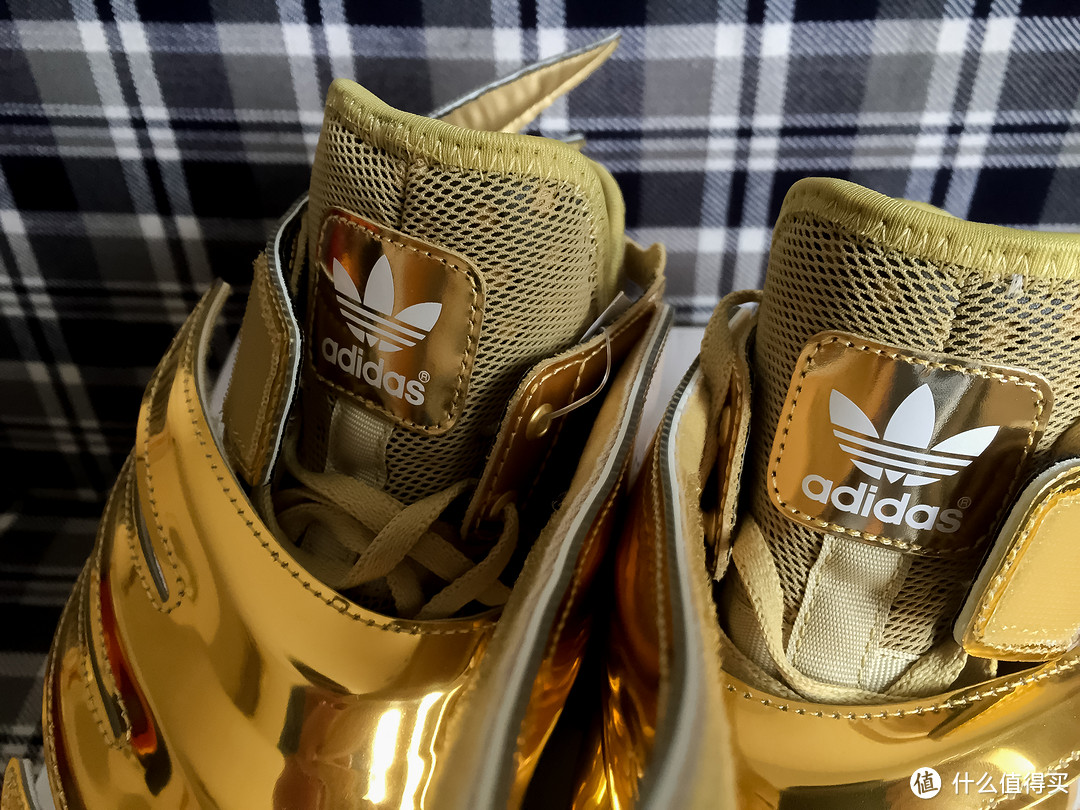 圣斗士の黄金战靴，奢华来袭：Jeremy Scott x adidas Originals Wings 3.0 Gold